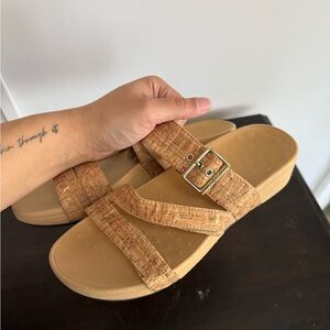 Vionic Rio Platform Sandal